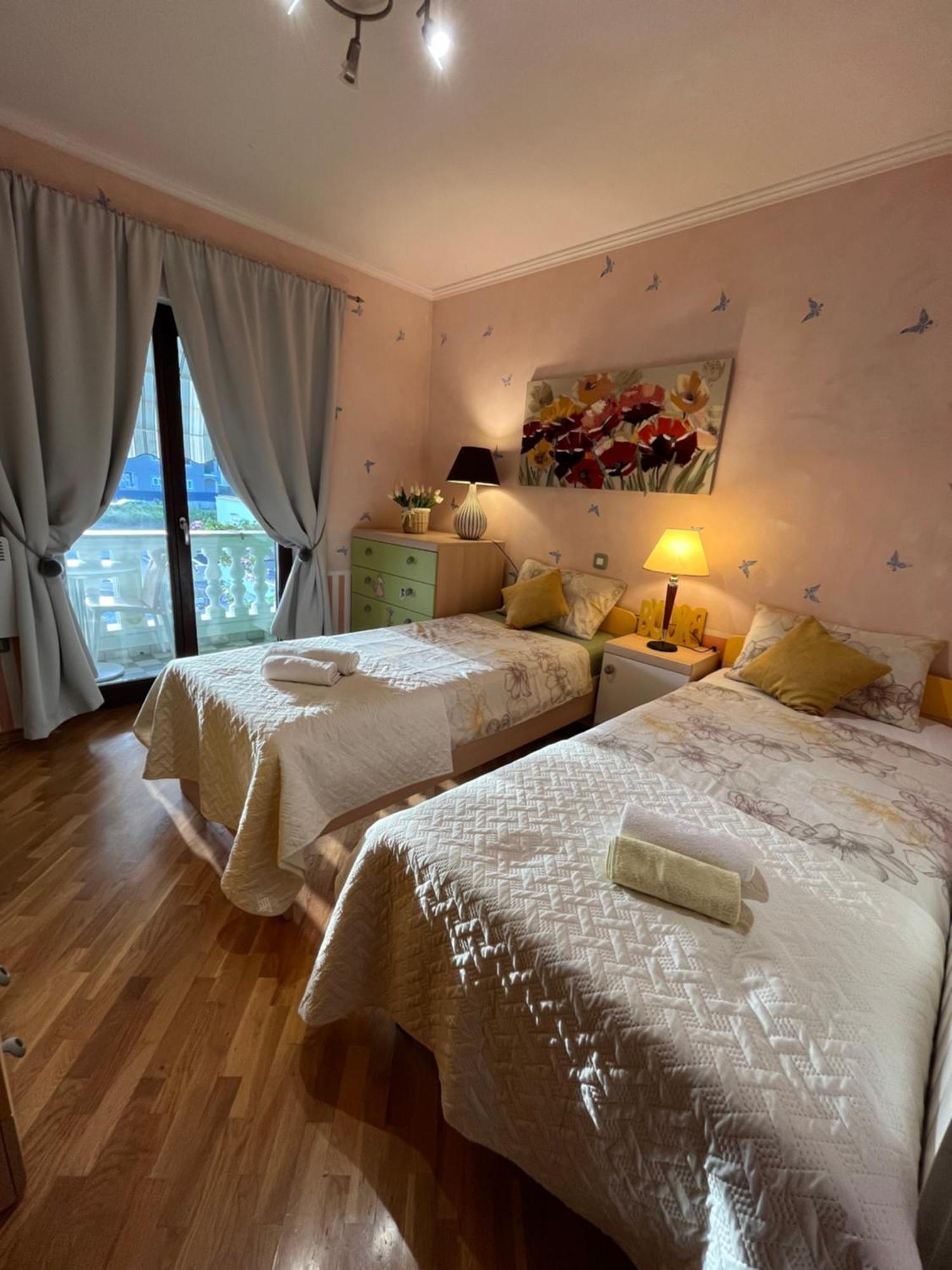 Apartman Adrijan Sukosan Ngoại thất bức ảnh
